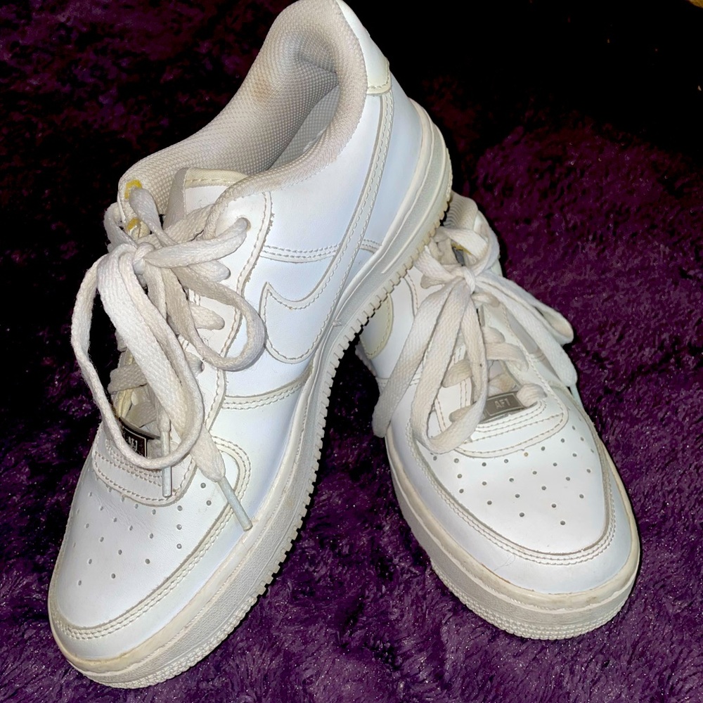 Nike Air Force 1 LE Big Kids' Shoes